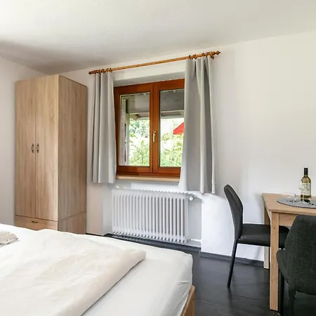 Apartment Almweg 1